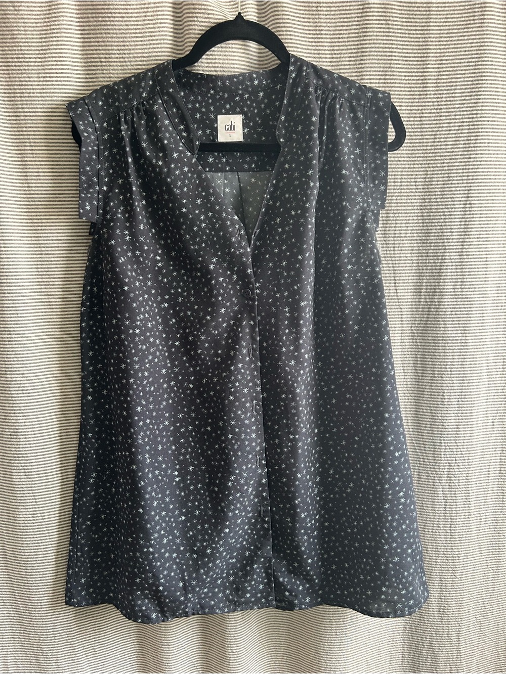 Cabi navy -Print Cap Sleeve V-Neck Top